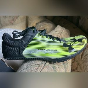 NWOT Neon 11.5 Men’s UA Kick Sprint Spike Track Cleats with spikes and tool